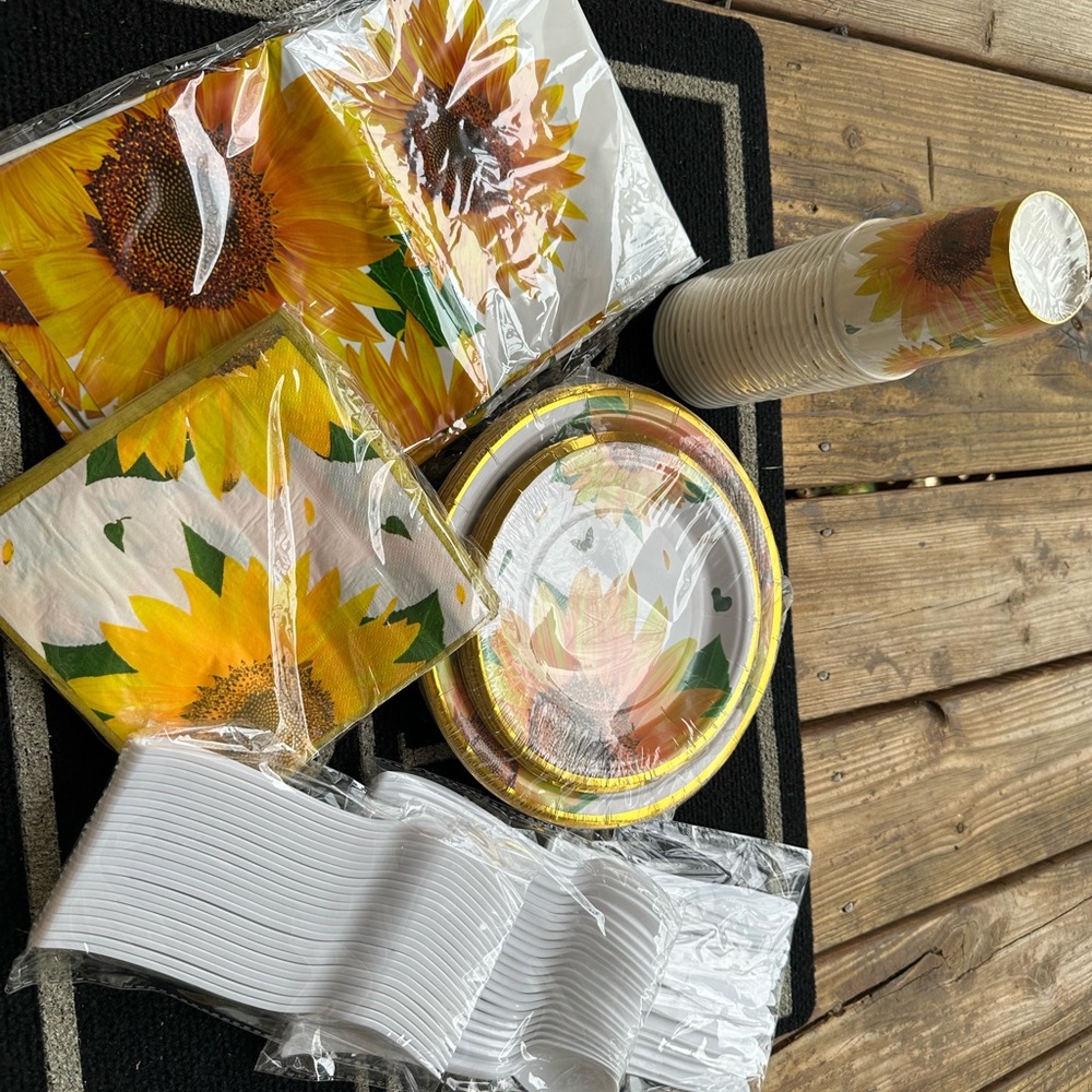 Sunflower Party Supplies Set